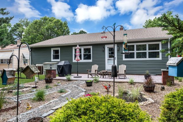 12 Millbrook Drive, Toms River, NJ 08757