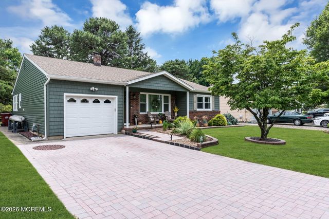 12 Millbrook Drive, Toms River, NJ 08757