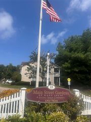 17 Garden Way, East Islip, NY 11730