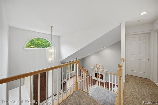 5045 Shady Creek Drive, Troy, MI 48085
