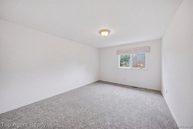 5045 Shady Creek Drive, Troy, MI 48085