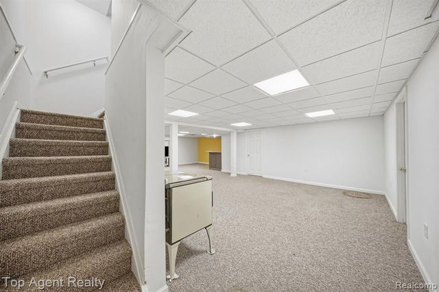 5045 Shady Creek Drive, Troy, MI 48085