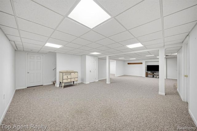5045 Shady Creek Drive, Troy, MI 48085