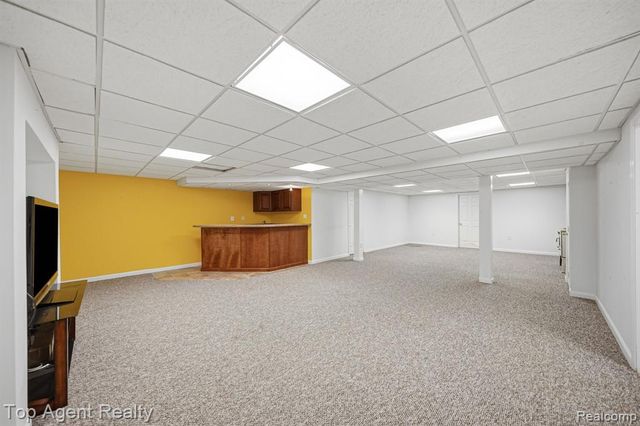 5045 Shady Creek Drive, Troy, MI 48085