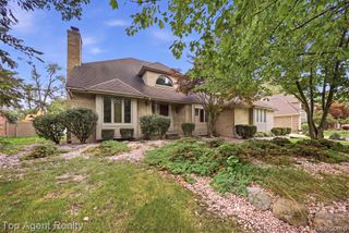5045 Shady Creek Drive, Troy, MI 48085