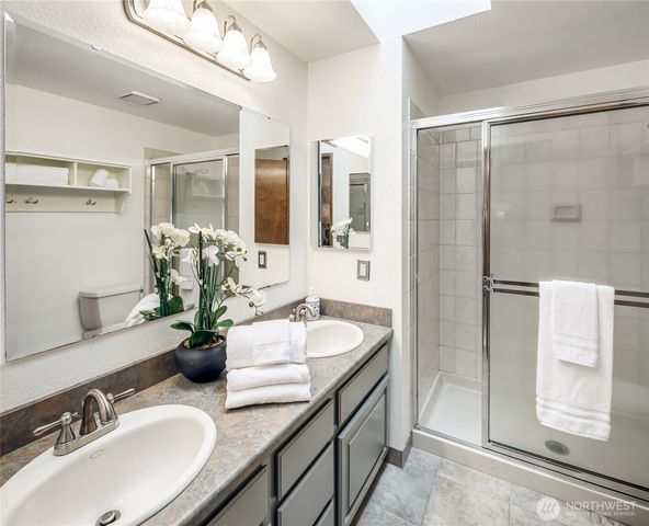 17215 NE 132nd Place, Redmond, WA 98052