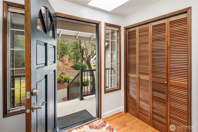 17215 NE 132nd Place, Redmond, WA 98052