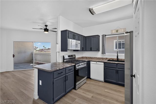3250 Mystic Ridge Court, Las Vegas, NV 89129