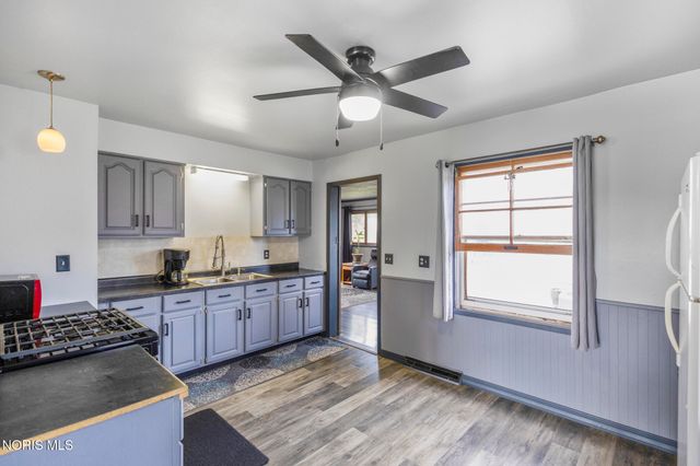 2039 N Ravine Parkway, Toledo, OH 43605