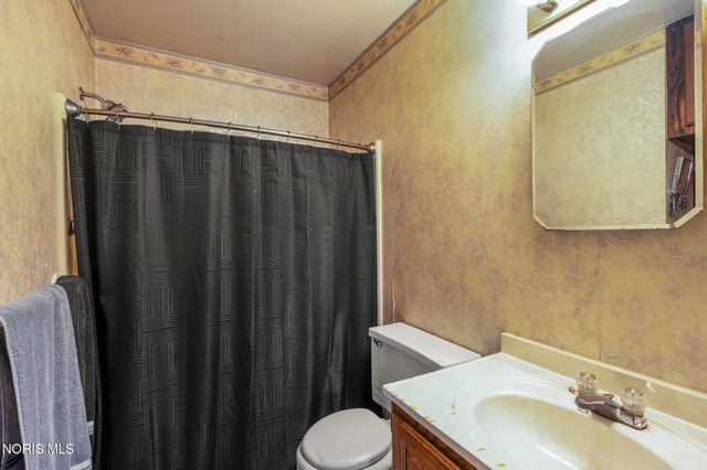 2039 N Ravine Parkway, Toledo, OH 43605