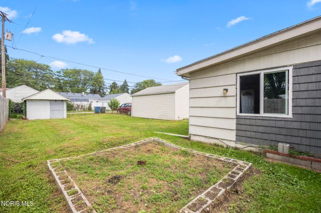 2039 N Ravine Parkway, Toledo, OH 43605