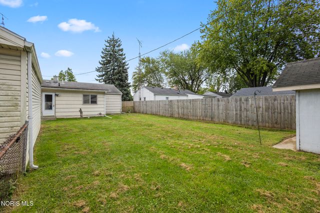 2039 N Ravine Parkway, Toledo, OH 43605