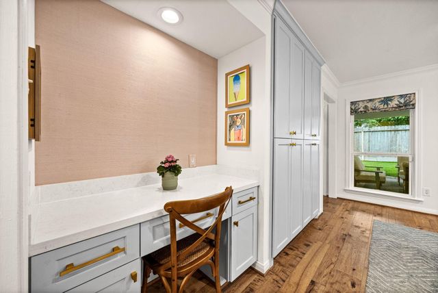 10223 Piping Rock Lane, Houston, TX 77042