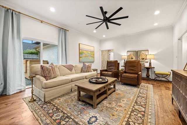 10223 Piping Rock Lane, Houston, TX 77042