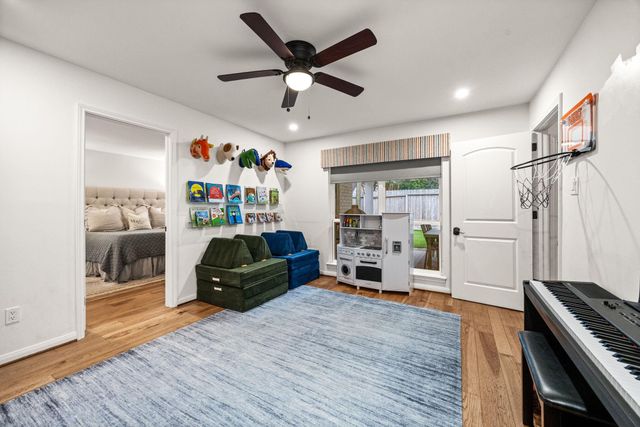 10223 Piping Rock Lane, Houston, TX 77042