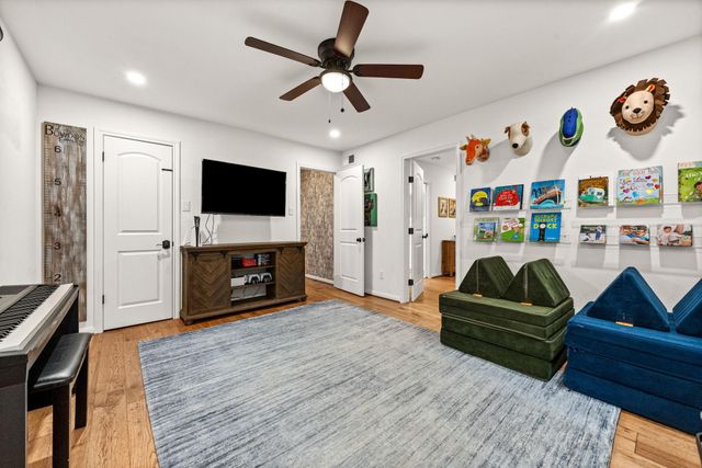 10223 Piping Rock Lane, Houston, TX 77042