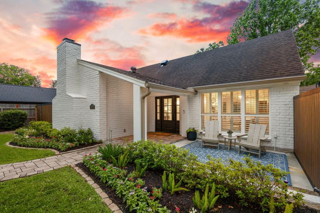 10223 Piping Rock Lane, Houston, TX 77042