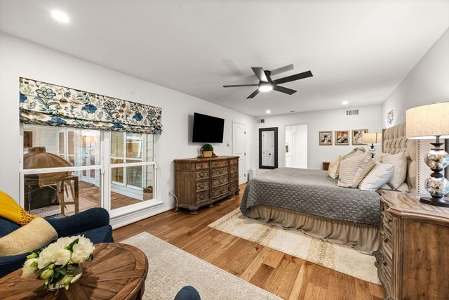 10223 Piping Rock Lane, Houston, TX 77042