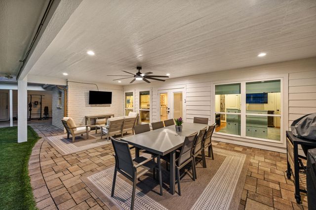 10223 Piping Rock Lane, Houston, TX 77042