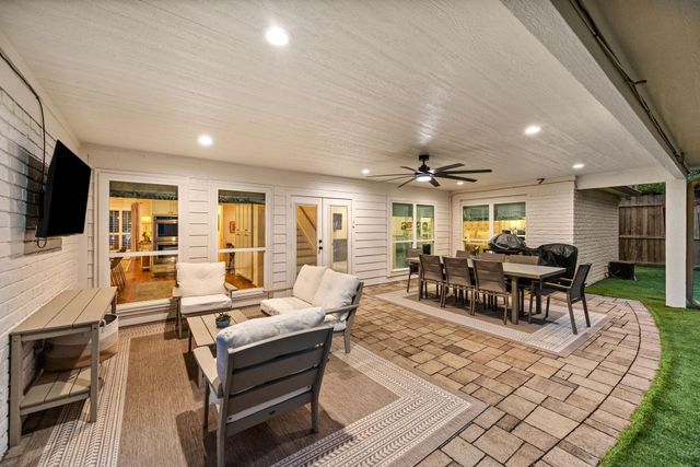 10223 Piping Rock Lane, Houston, TX 77042