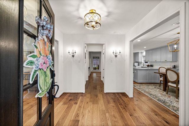 10223 Piping Rock Lane, Houston, TX 77042