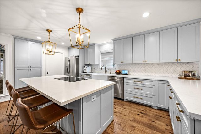 10223 Piping Rock Lane, Houston, TX 77042