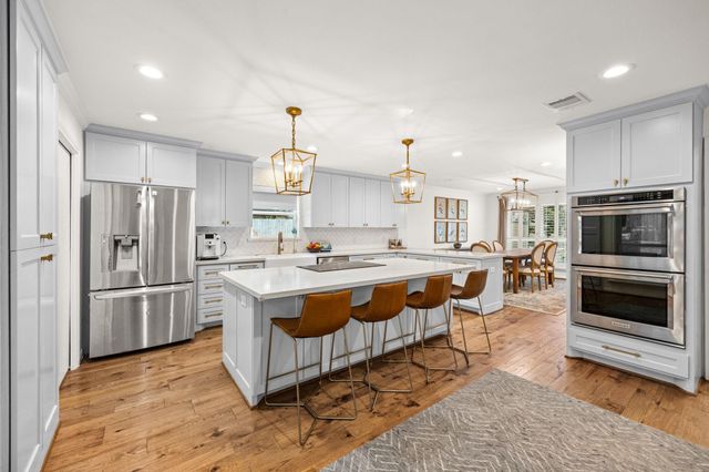 10223 Piping Rock Lane, Houston, TX 77042