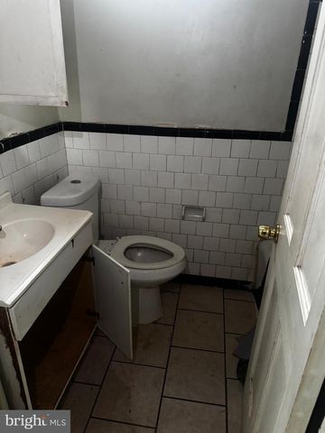 1223 HOLBROOK TER NE, Washington, DC 20002
