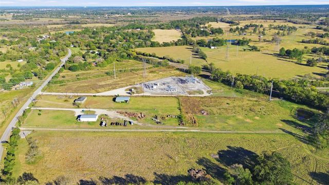 26865 Old Highway 105 W, Montgomery, TX 77316