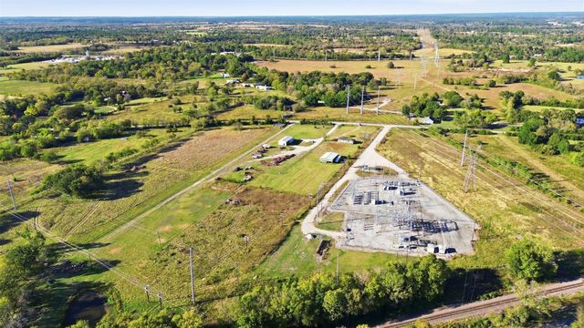 26865 Old Highway 105 W, Montgomery, TX 77316