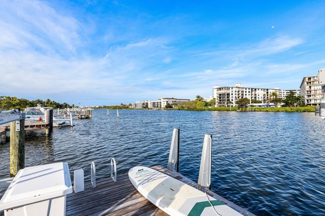 820 N Atlantic Drive, Lantana, FL 33462