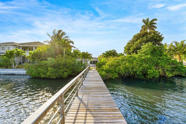 820 N Atlantic Drive, Lantana, FL 33462