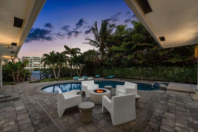820 N Atlantic Drive, Lantana, FL 33462