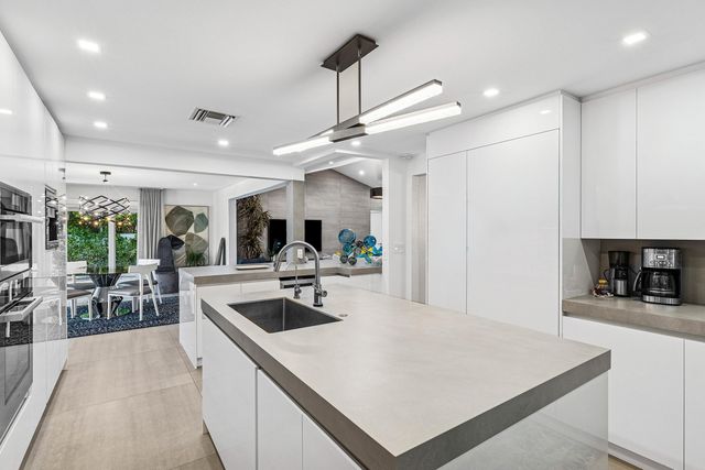 820 N Atlantic Drive, Lantana, FL 33462