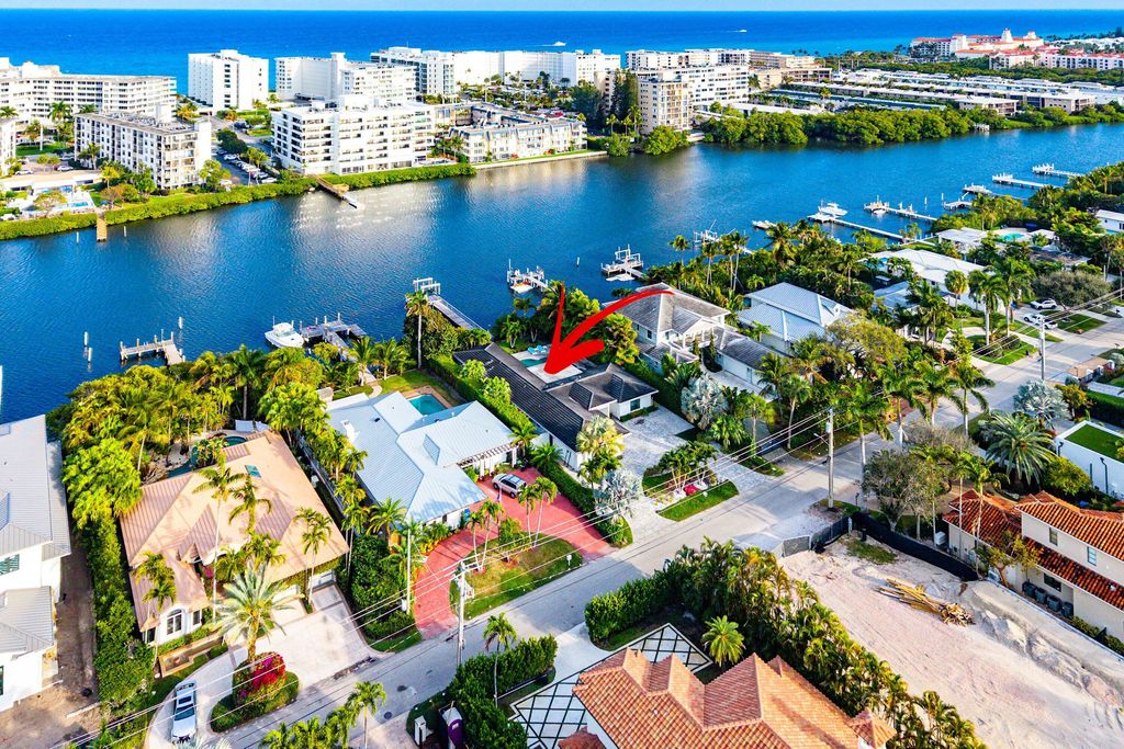 820 N Atlantic Drive, Lantana, FL 33462