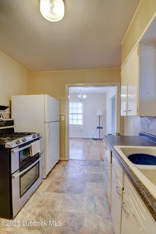 1130 W Garza Street, Slaton, TX 79364