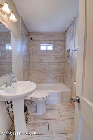 1130 W Garza Street, Slaton, TX 79364