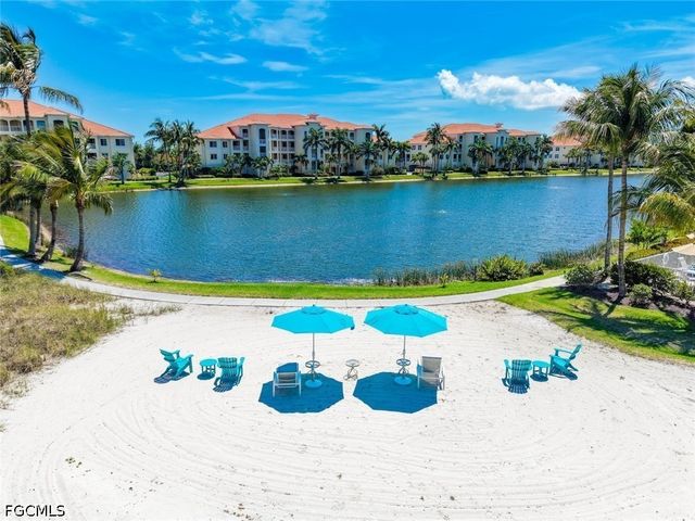 20071 Sanibel View CIR 301, Fort Myers, FL 33908