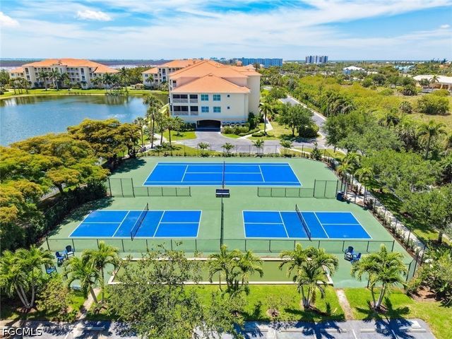 20071 Sanibel View CIR 301, Fort Myers, FL 33908