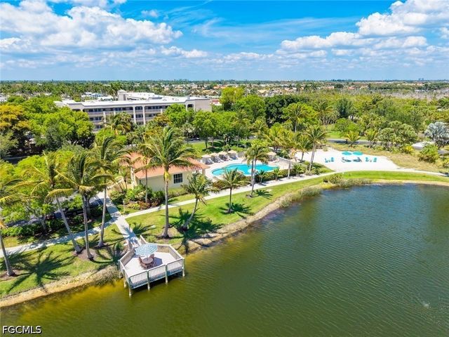 20071 Sanibel View CIR 301, Fort Myers, FL 33908