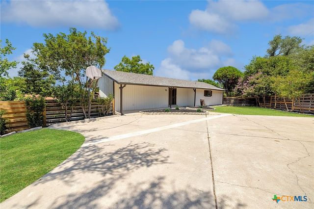 1120 Old Mill Road, Salado, TX 76571