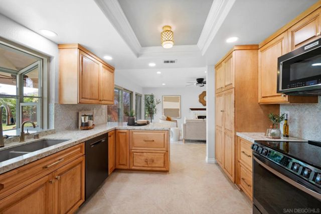 11479 Grassy Trail Dr, San Diego, CA 92127