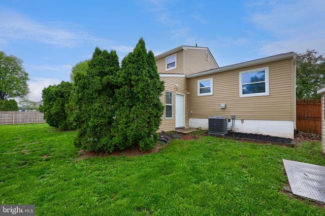 465 MOONFLOWER AVE, Reading, PA 19606