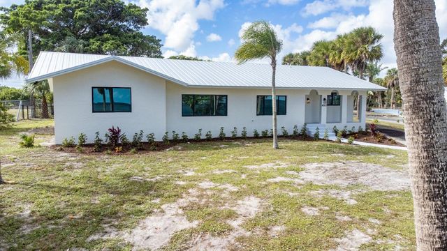 4003 S Indian River Drive, Fort Pierce, FL 34982
