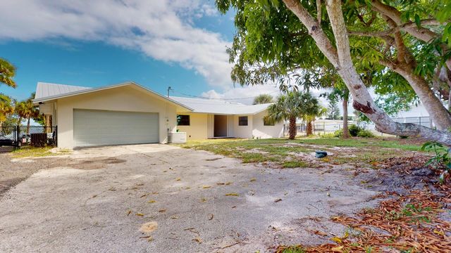 4003 S Indian River Drive, Fort Pierce, FL 34982