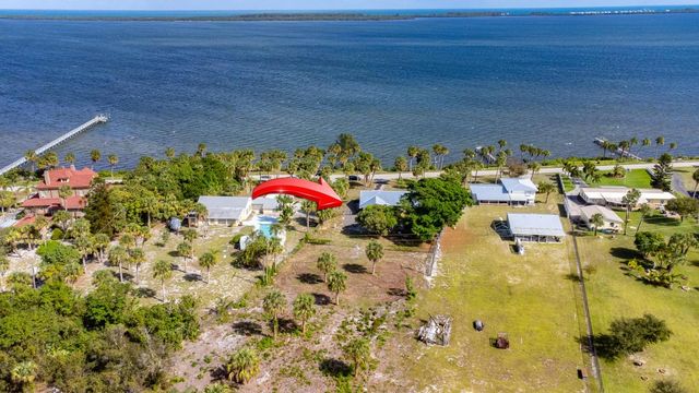 4003 S Indian River Drive, Fort Pierce, FL 34982