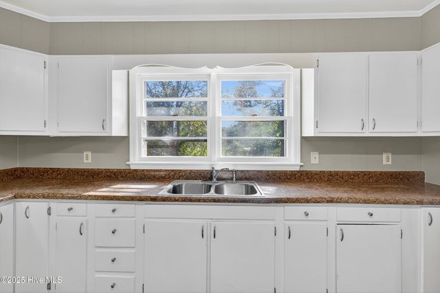 1311 Beaufort Street, New Bern, NC 28560