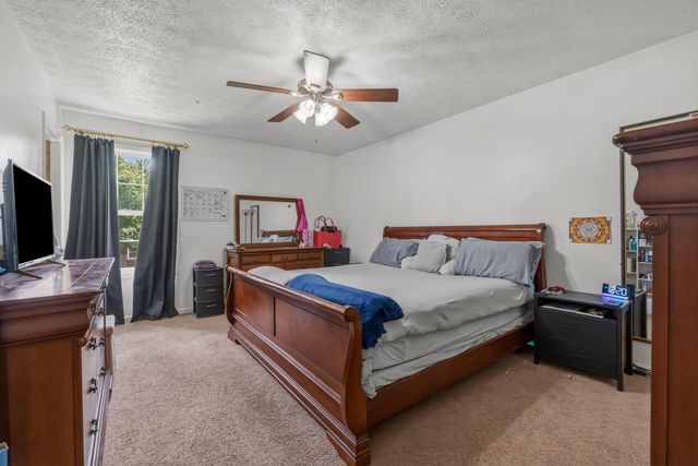 215 Azalea Street, Harrodsburg, KY 40330