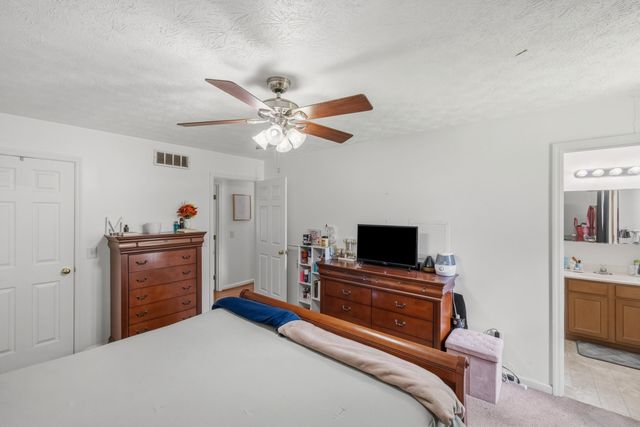 215 Azalea Street, Harrodsburg, KY 40330