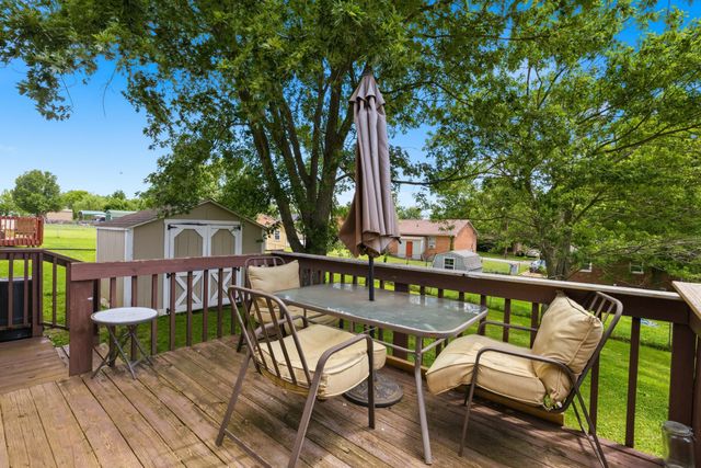 215 Azalea Street, Harrodsburg, KY 40330
